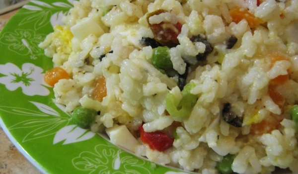 Шарена оризова салата