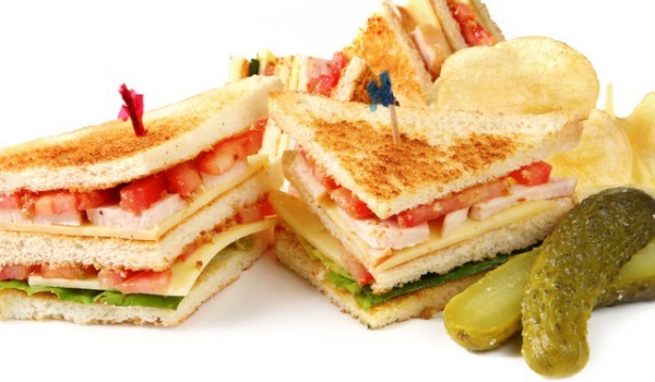 Сандвич със сьомга и гауда