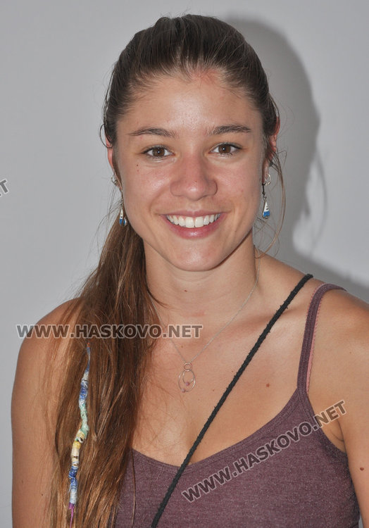 Американка от Хасково: В училище всяка сутрин пеехме химна на САЩ