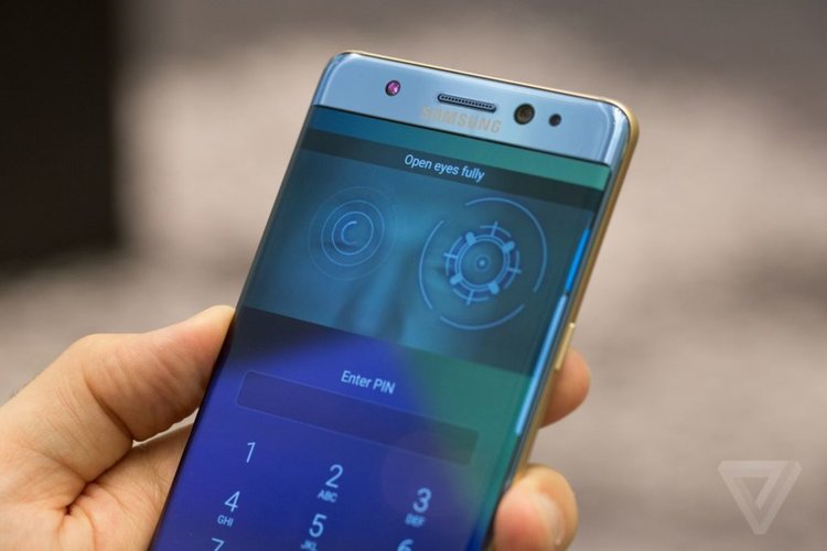Samsung представи Note 7, ще го отключваме само с поглед 