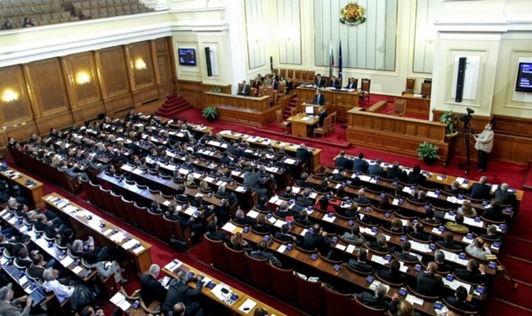 4 от 4000 кандидат-депутати направиха тест за интелигентност 