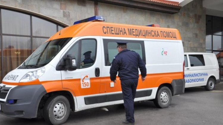 Извадиха труп на обесен в мазе в квартал Славянски