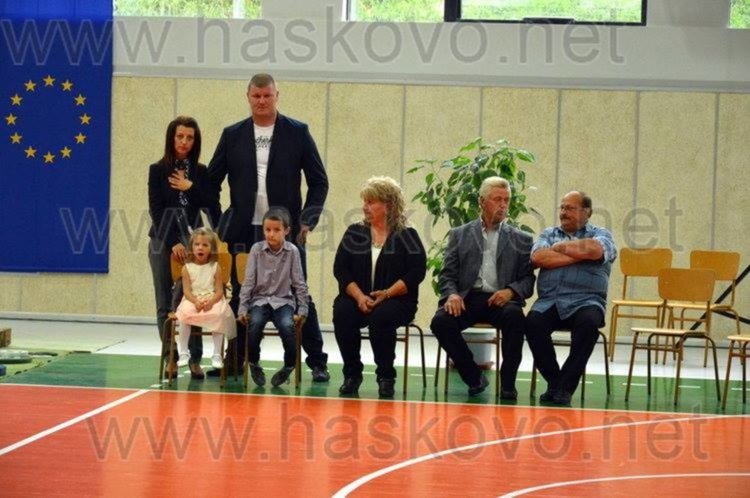 Турнир по тенис в памет на Величко Чолаков, играят благотворително за семейството му