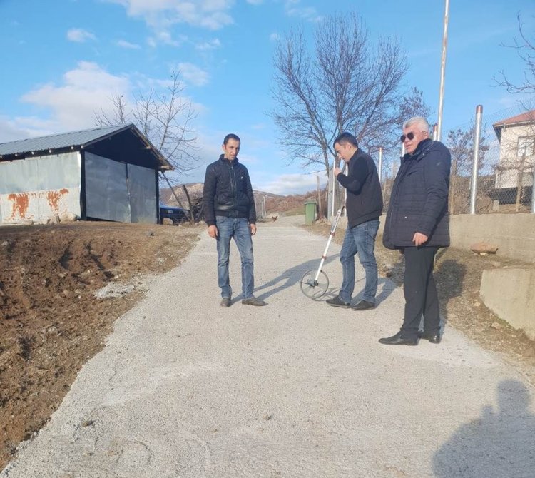 1 300 кубика бетон укрепиха 20 улици в 14 населени места в община Момчилград
