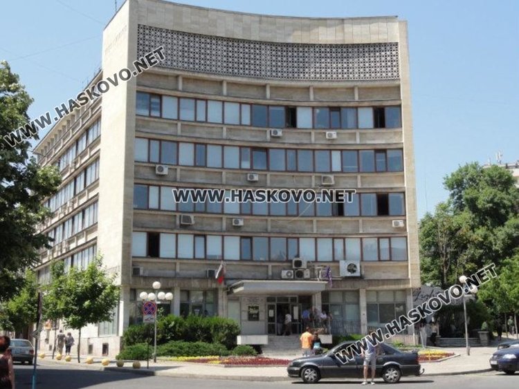 Недобре програмирани касови апарати са блокирали сървърите на НАП