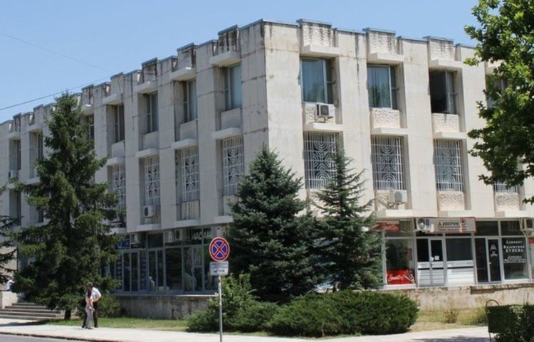 Учители, монтажници и машинни оператори - най-търсени на трудовата борса в Димитровград