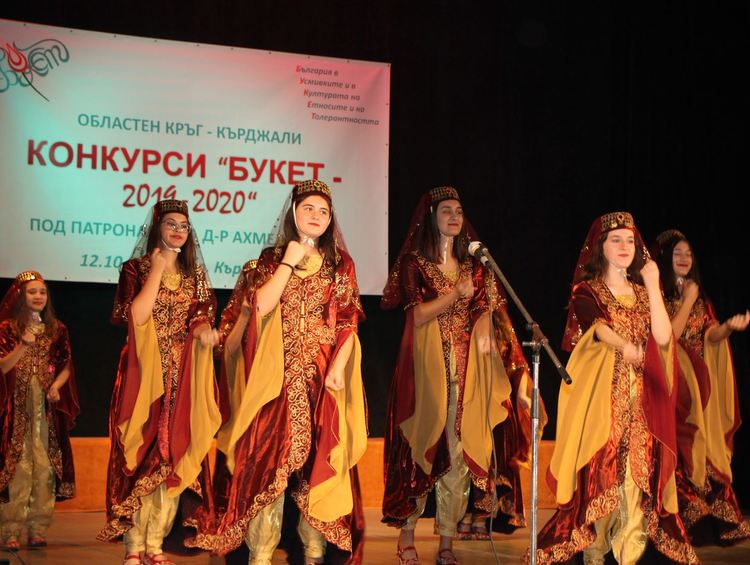 Областният кръг на конкурсите „Букет“ събра 400 участници