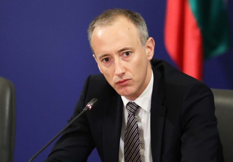 5.-12. клас ще учат електронно поне до 8 януари