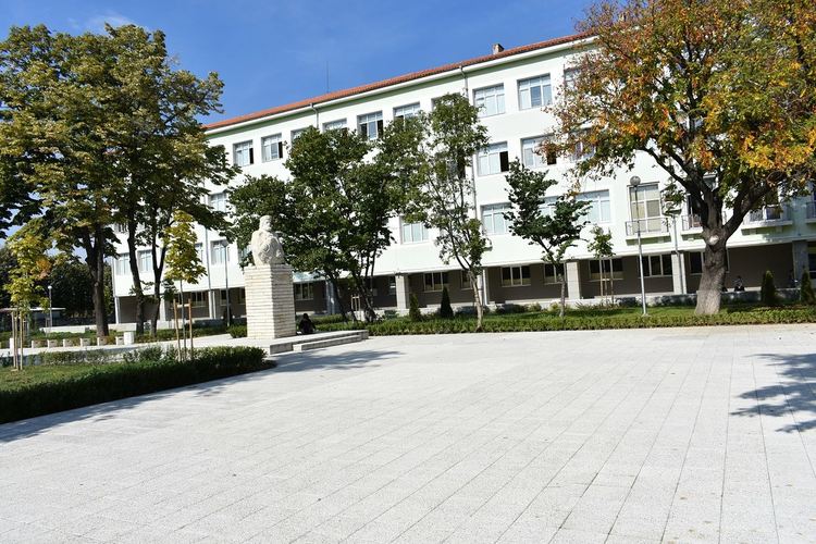 С бързи антигенни тестове ще изследват учителите в Асеновград