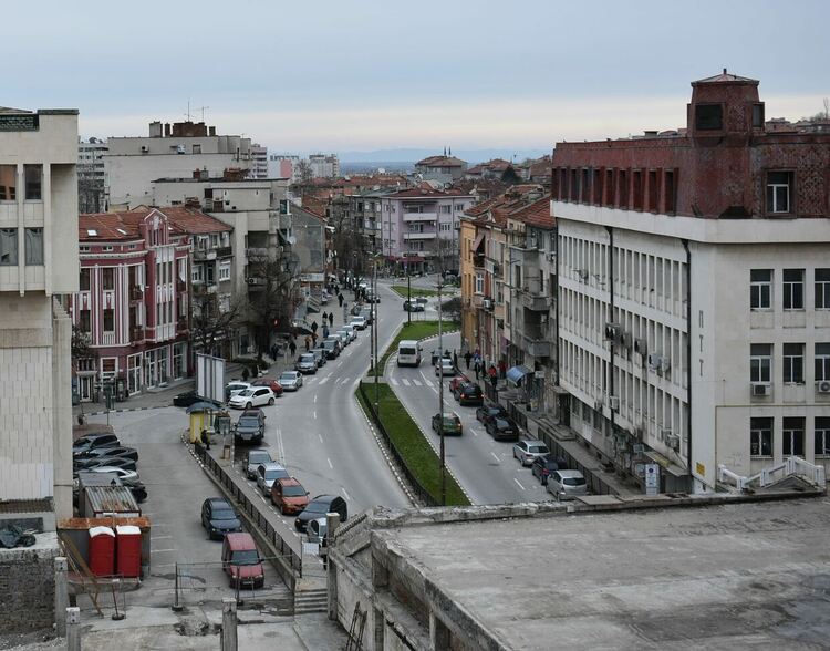 Затруднено ще е движението по част от ул."Цар Иван Асен II"