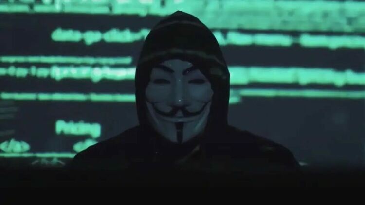 Anonymous заглушиха комуникационен канал на руските военни, пуснаха им украинския химн