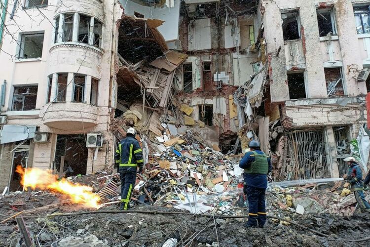Руски удари по Донецк, Луганск и Харков