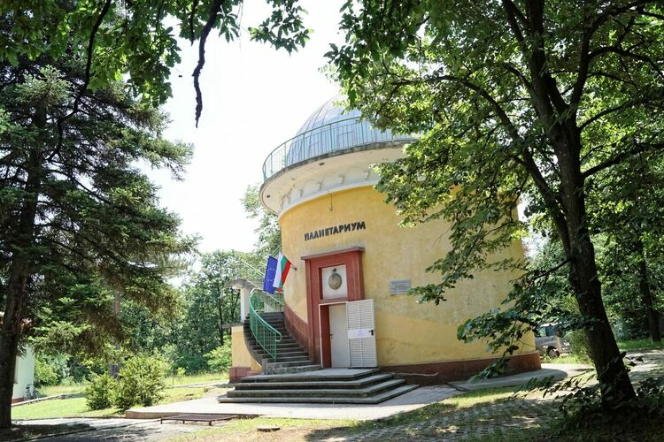 Първият планетариум на Балканския полуостров "Джордано Бруно" бележи 60 години от откриването си с богата програма
