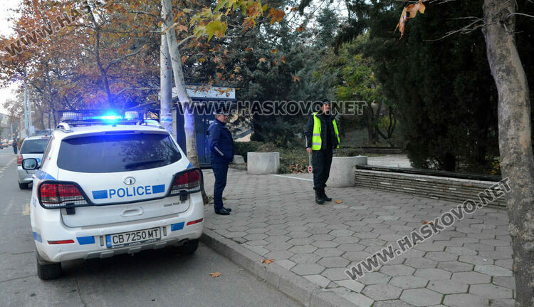 Откриха бомба до Младежкия център в Хасково