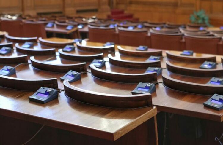 Неофициално: Mандатите в 49-то Народно събрание според експерти