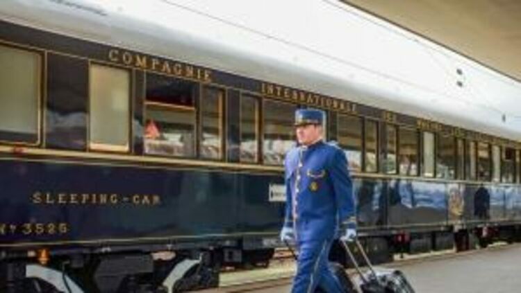 Русенци посрещнаха „Ориент Експрес“ на Централната гара в крайдунавския град