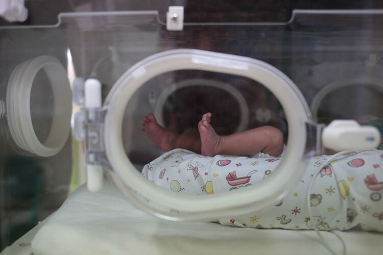 Пловдивски медици спасиха три недоносени бебета 