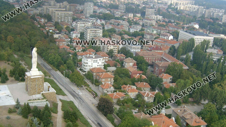 Служители на Общината и на РИОСВ -Хасково популяризират ходенето пеш