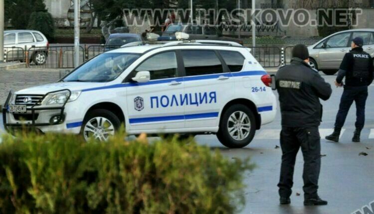 Задържаха двама, подали фалшиви сигнали за бомби в завод край Димитровград