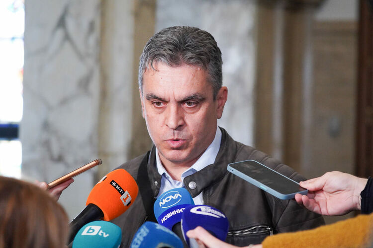 Шофьорът, причинил катастрофата, при която загина Ферарио Спасов, е със забрана да напуска страната