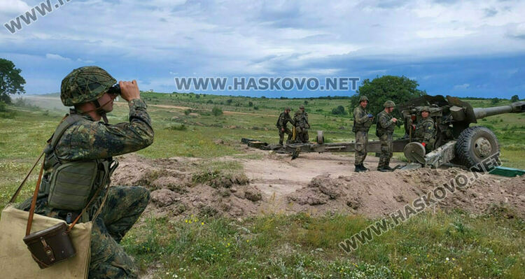 Предстои с около 30 % увеличение на заплатите на военните