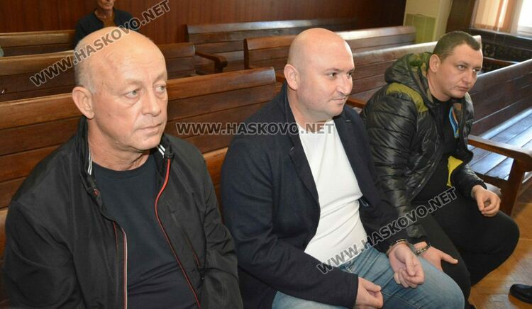 Потвърдиха мярката „домашен арест“ на кмета Мюмюн Искендер и експерта от Минерални бани
