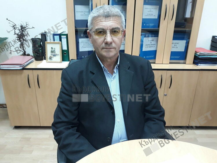 4571 семейства в област Кърджали получиха еднократна помощ за ученици