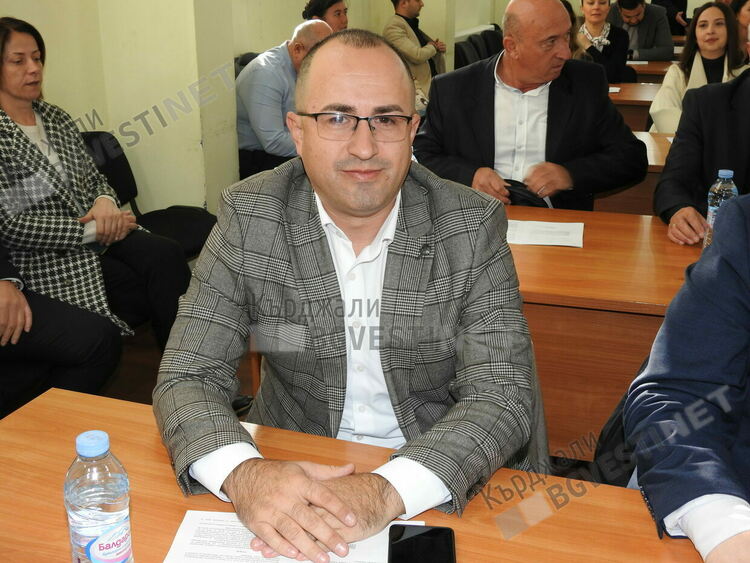 Кувертите за Новогодишната нощ вече са в продажба в Кърджали, варират от 100 до 150 лева