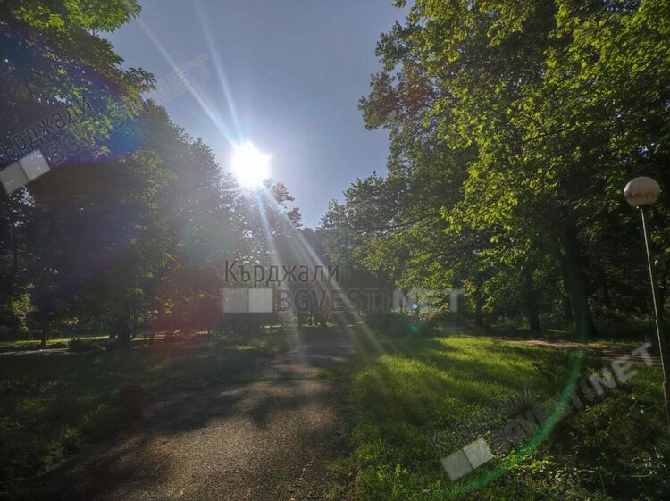    Слънчево и горещо днес в Кърджали