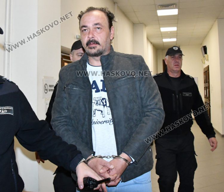 Задържаният с 14 кг синтетичен канабиноид остава в ареста
