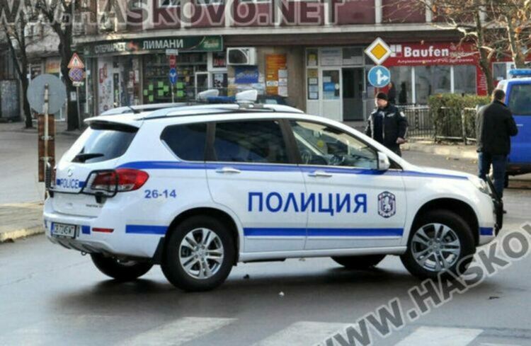 Близо 27 000 къса безакцизни цигари са хванати за денонщие