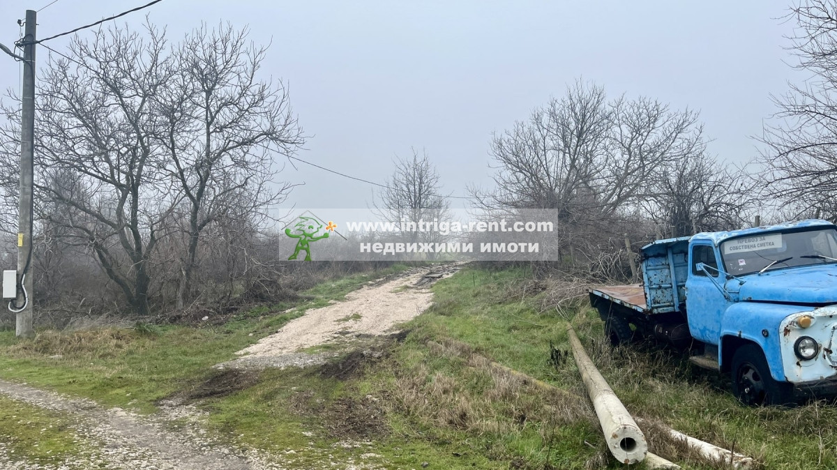 №4051 Парцел в регулация за жилищно застрояване в село Родопи, Хасково.