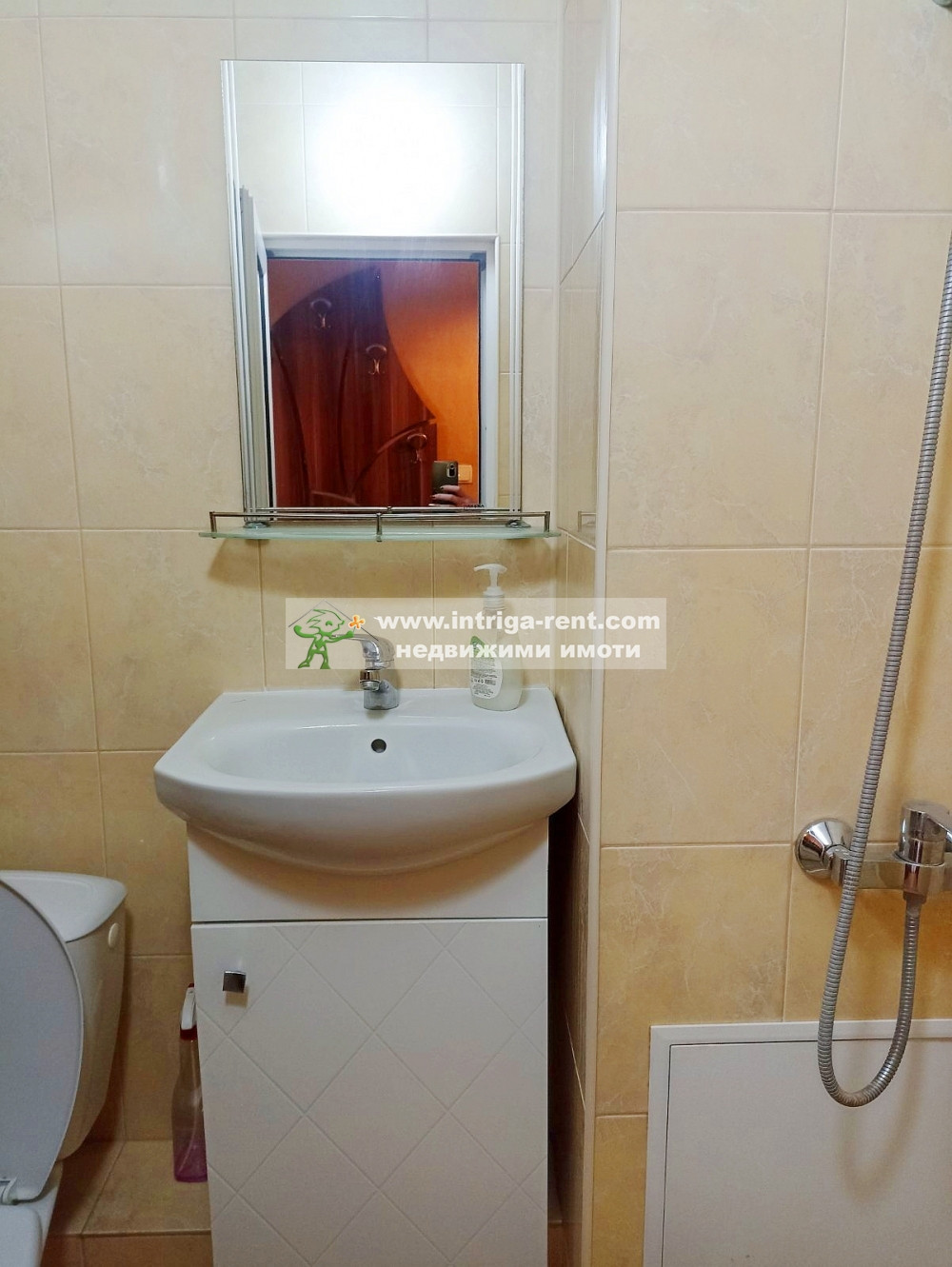 №4055 Едностаен апартамент за продажба в саниращ се блок, квартал Орфей - Веспрем.
