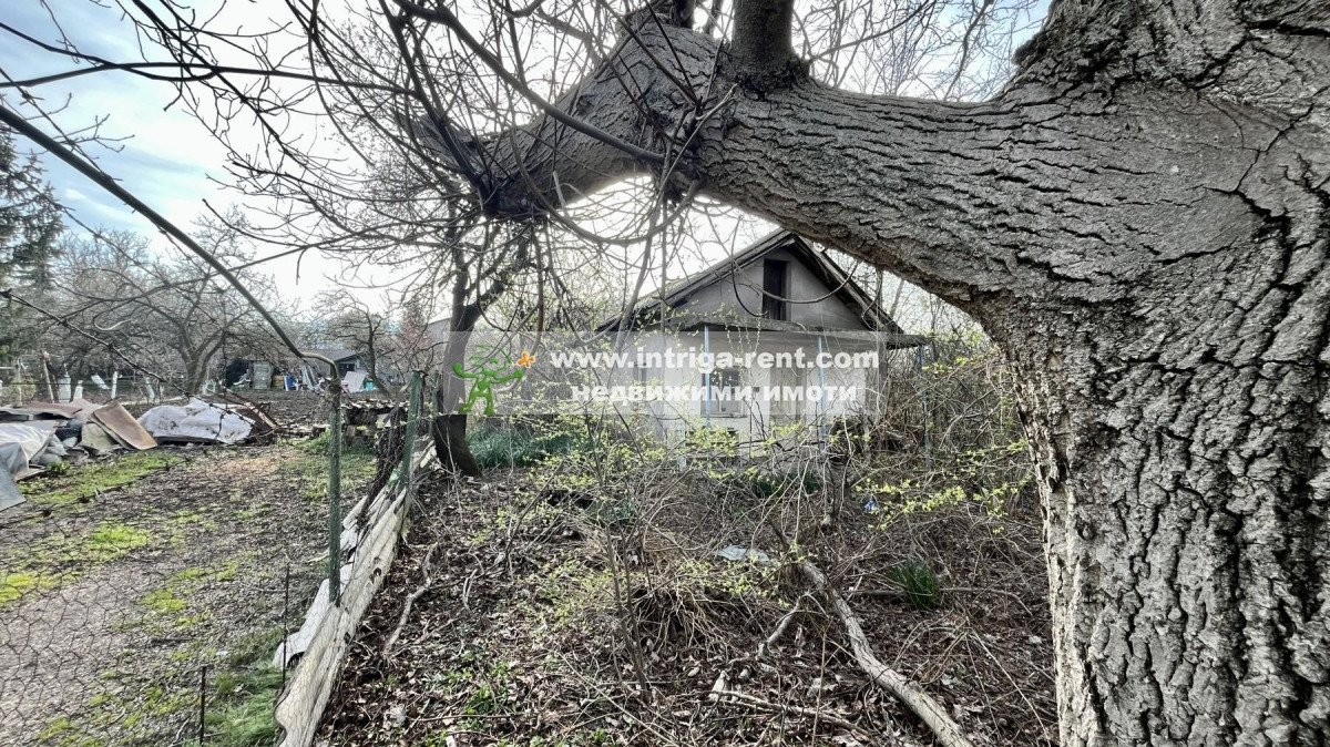 №4075 Парцел за продажба в квартал Кенана, Хасково - близо до града и квартал ”Бадема”.