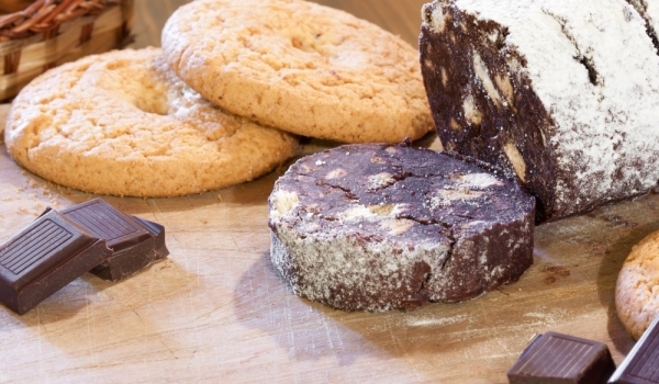 Сладък салам с какао