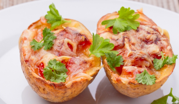 Печени картофи, пълнени с извара