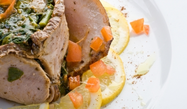 Телешко с масло от босилек и пюре от тиквички