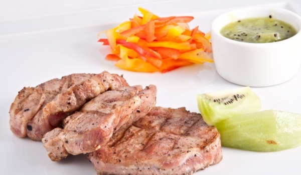 Говеждо мариновано с киви