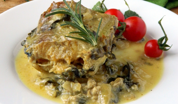 Бяла риба в пръстен гювеч