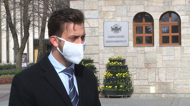 Общинските съветници от БСП с декларация, в която изразяват силното си безпокойство от новосъздадения буферен паркинг на летище „Узунджово“